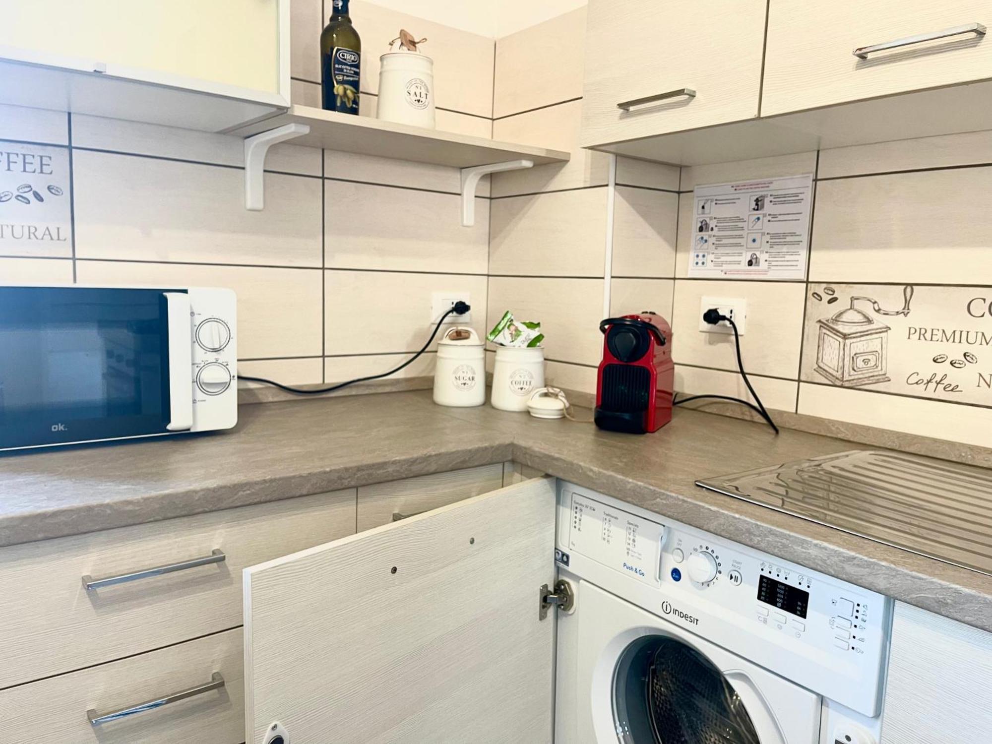 All'Apulia N'23 - Apartment With Parking Lecce Extérieur photo